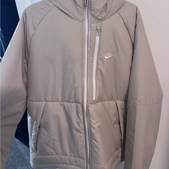 Nike Therma Fit Puffer Jacket - Picture 7 of 7
